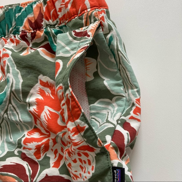 Patagonia Barely Baggies Shorts - Picture 4 of 8